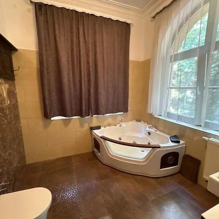 Villa Bastina *